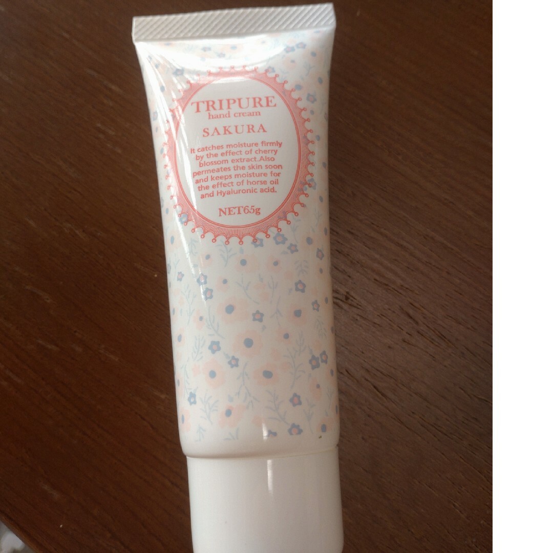 トリピュア　メロウクリーム コスメ/美容のボディケア(ハンドクリーム)の商品写真