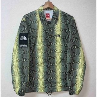 シュプリーム(Supreme)のSupreme THE NORTH FACE  ヘビ柄コーチジャケット　グリーン(ナイロンジャケット)