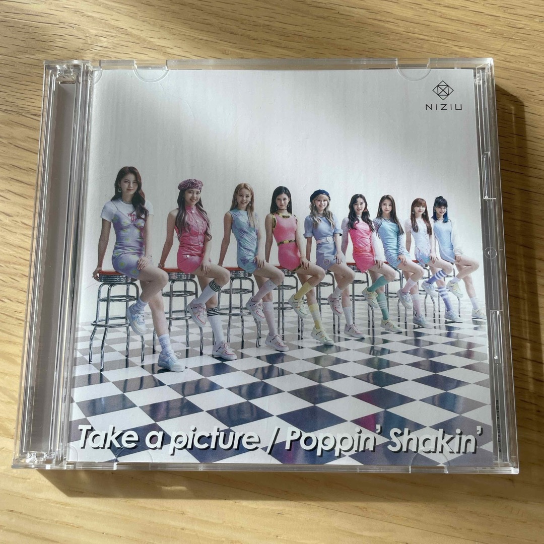 SONY(ソニー)のTake　a　picture／Poppin’　Shakin’（初回生産限定盤A） エンタメ/ホビーのCD(ポップス/ロック(邦楽))の商品写真