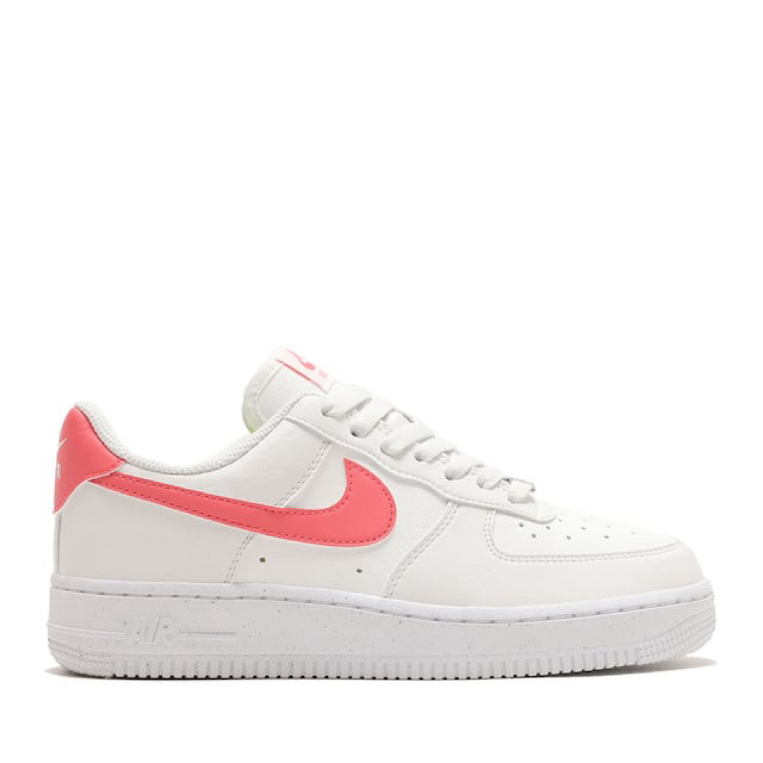 NIKE(ナイキ)の23.5【新品】ナイキ WMNS AIR FORCE 1 07 NEXT ピンク レディースの靴/シューズ(スニーカー)の商品写真