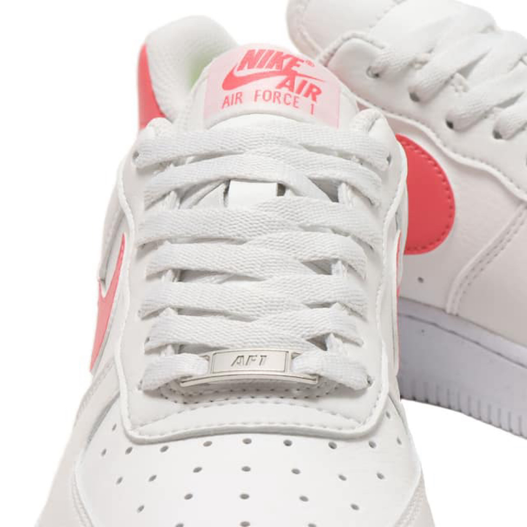 NIKE(ナイキ)の23.5【新品】ナイキ WMNS AIR FORCE 1 07 NEXT ピンク レディースの靴/シューズ(スニーカー)の商品写真