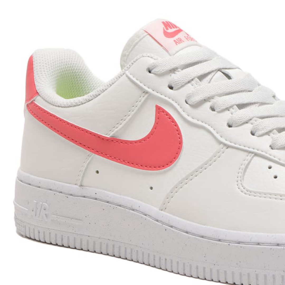 NIKE(ナイキ)の23.5【新品】ナイキ WMNS AIR FORCE 1 07 NEXT ピンク レディースの靴/シューズ(スニーカー)の商品写真