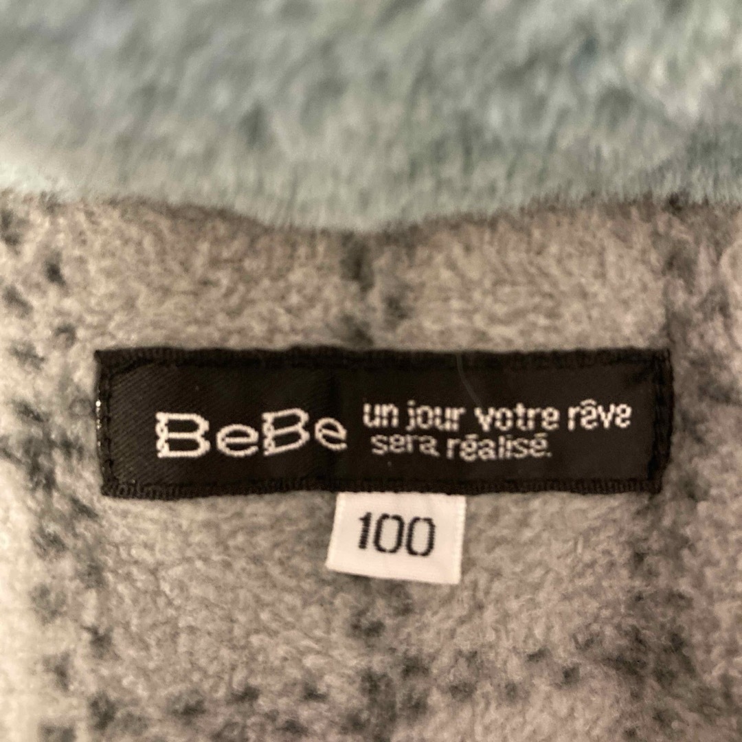 BeBe(ベベ)のBeBe べべ　グリーン　アウター　100センチ キッズ/ベビー/マタニティのキッズ服女の子用(90cm~)(ジャケット/上着)の商品写真
