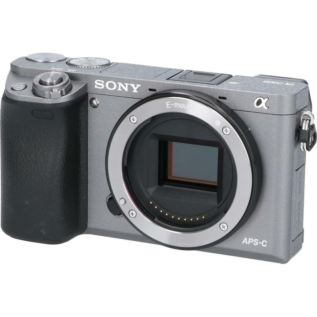 SONY(ソニー)のＳＯＮＹ　α６０００　ＩＬＣＥ－６０００ スマホ/家電/カメラのカメラ(デジタル一眼)の商品写真