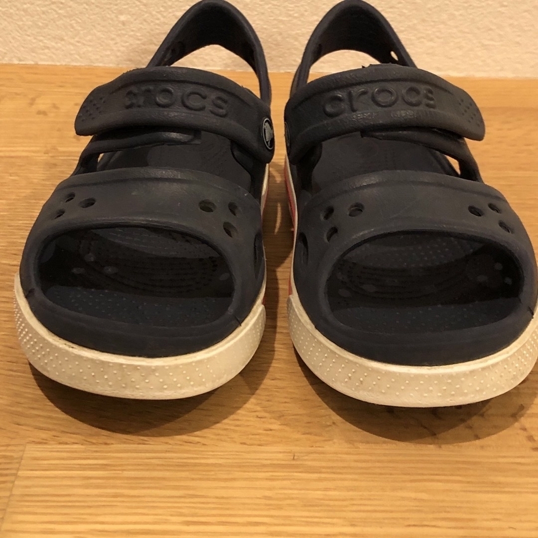 crocs(クロックス)のcrocs　クロックス　バヤバンド　サンダル　キッズ　C11　18㎝ キッズ/ベビー/マタニティのキッズ靴/シューズ(15cm~)(サンダル)の商品写真