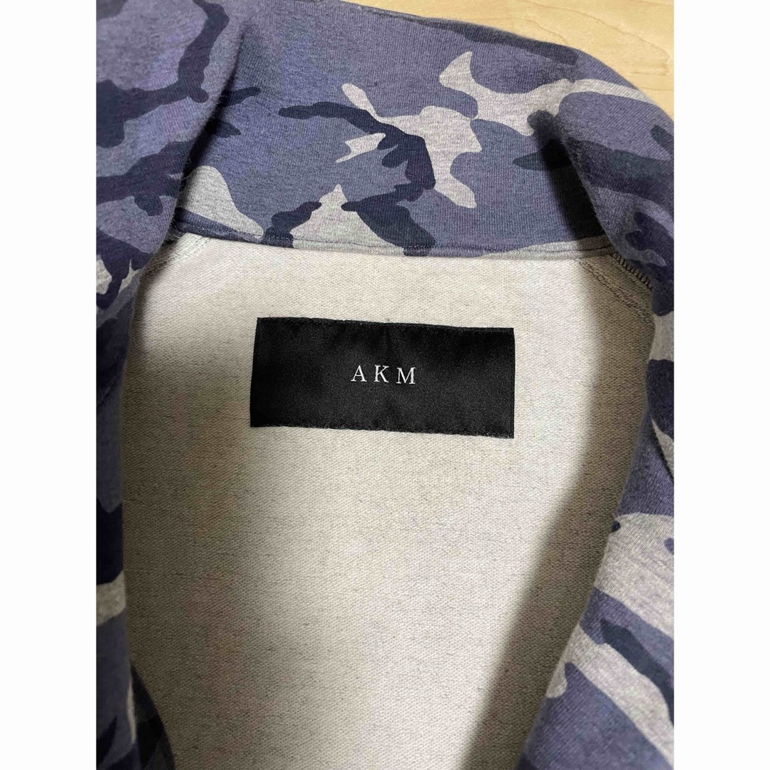 AKM(エイケイエム)のAKMカモフラセットアップ メンズのトップス(パーカー)の商品写真