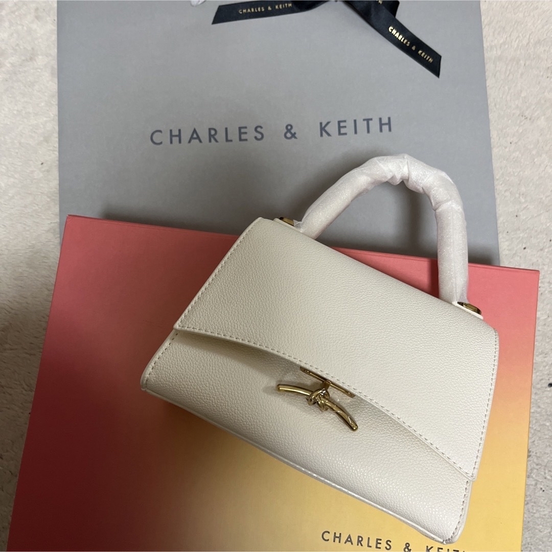 ハンドバッグ新品♡CHARLES&KEITH♡ハンドバッグ