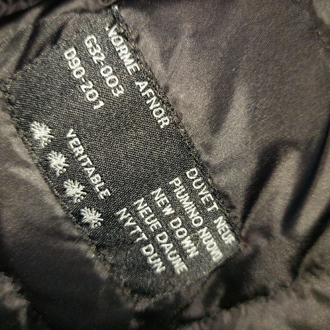 MONCLER(モンクレール)のモンクレール ダウンジャケット アウター 黒タグ レディースのジャケット/アウター(ダウンジャケット)の商品写真