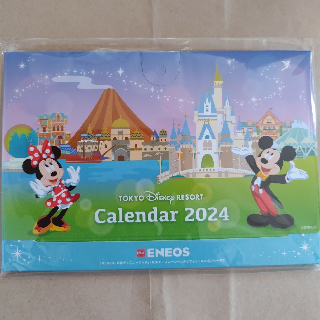 Disney(ディズニー)のTOKYO　Disney　RESORT　カレンダー インテリア/住まい/日用品の文房具(カレンダー/スケジュール)の商品写真