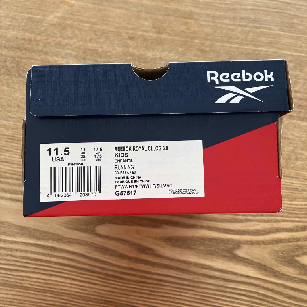 Reebok(リーボック)のREEBOK ROYAL CLJOG 3.0 KIDS 17.5cm キッズ/ベビー/マタニティのキッズ靴/シューズ(15cm~)(スニーカー)の商品写真