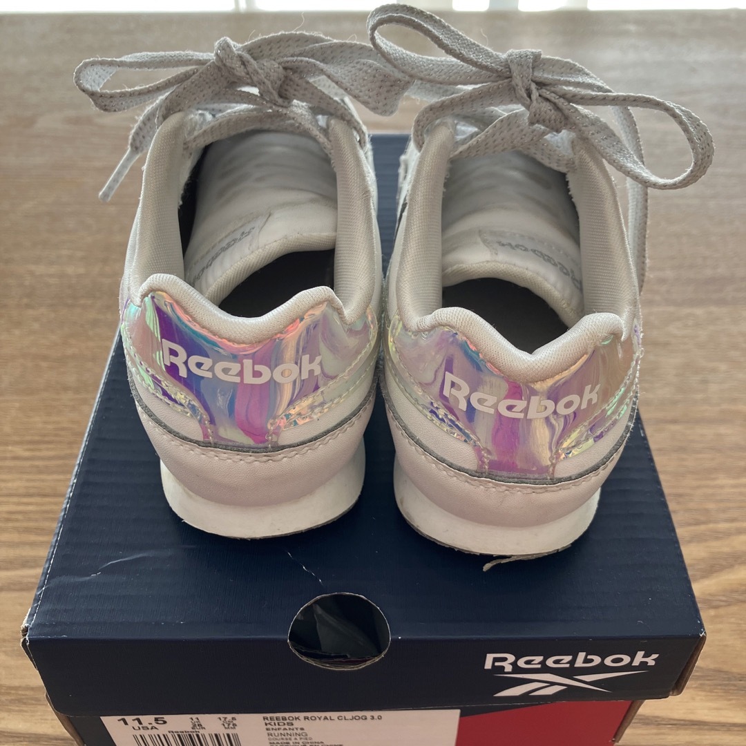 Reebok(リーボック)のREEBOK ROYAL CLJOG 3.0 KIDS 17.5cm キッズ/ベビー/マタニティのキッズ靴/シューズ(15cm~)(スニーカー)の商品写真