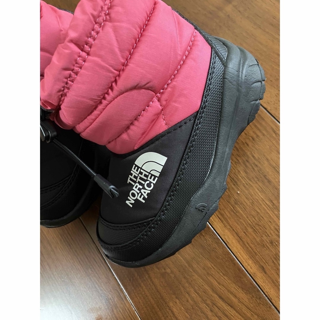 THE NORTH FACE(ザノースフェイス)のノースフェイス　ブーツ　16cm ピンク キッズ/ベビー/マタニティのキッズ靴/シューズ(15cm~)(長靴/レインシューズ)の商品写真