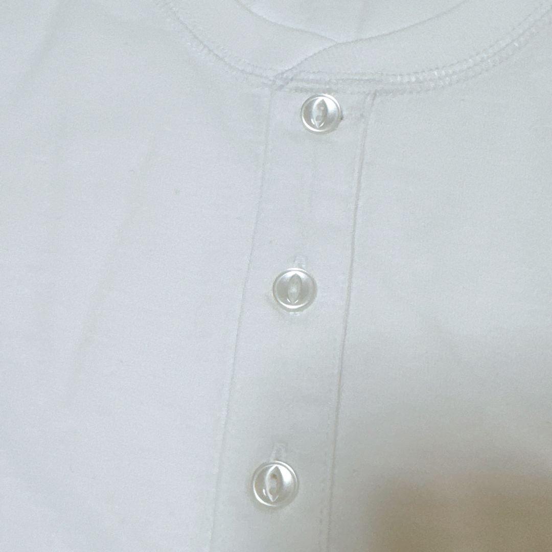Amazon ヘンリーネック シャツ レギュラーフィット 長袖 メンズ 白 M メンズのトップス(Tシャツ/カットソー(七分/長袖))の商品写真