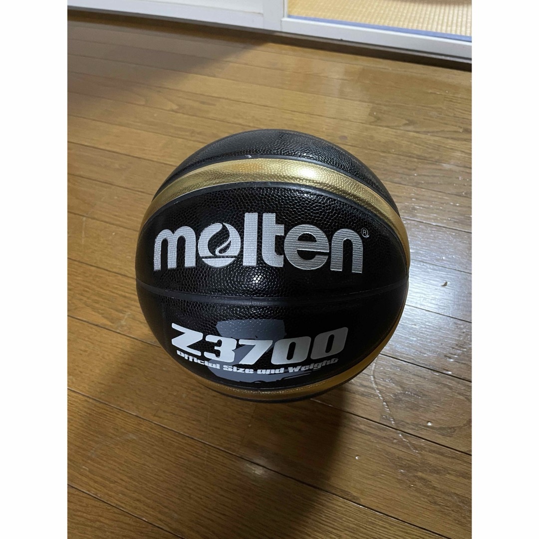 molten(モルテン)のmolten バスケットボール　7号　未使用品 スポーツ/アウトドアのスポーツ/アウトドア その他(バスケットボール)の商品写真