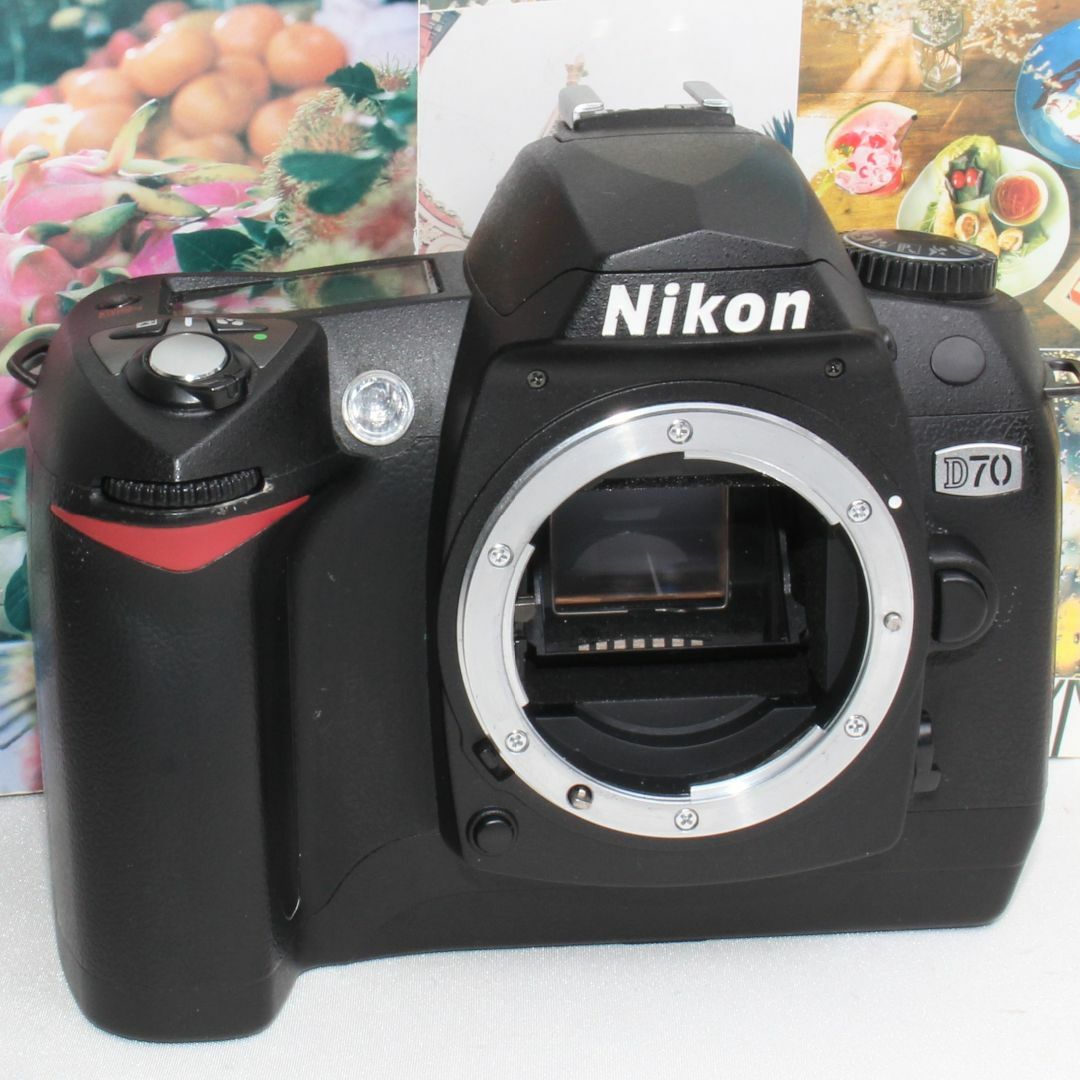 ❤️レンズフード❤️近遠対応の万能レンズ\u0026新品カメラバッグ付き❤️Nikon D70❤️