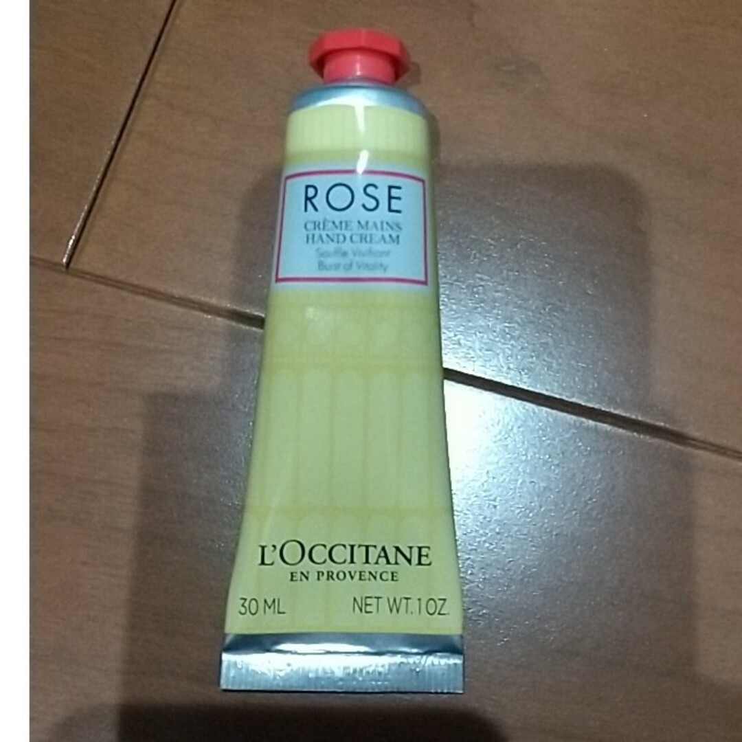 L'OCCITANE(ロクシタン)のL'OCCITANE ハンドクリーム コスメ/美容のボディケア(ハンドクリーム)の商品写真