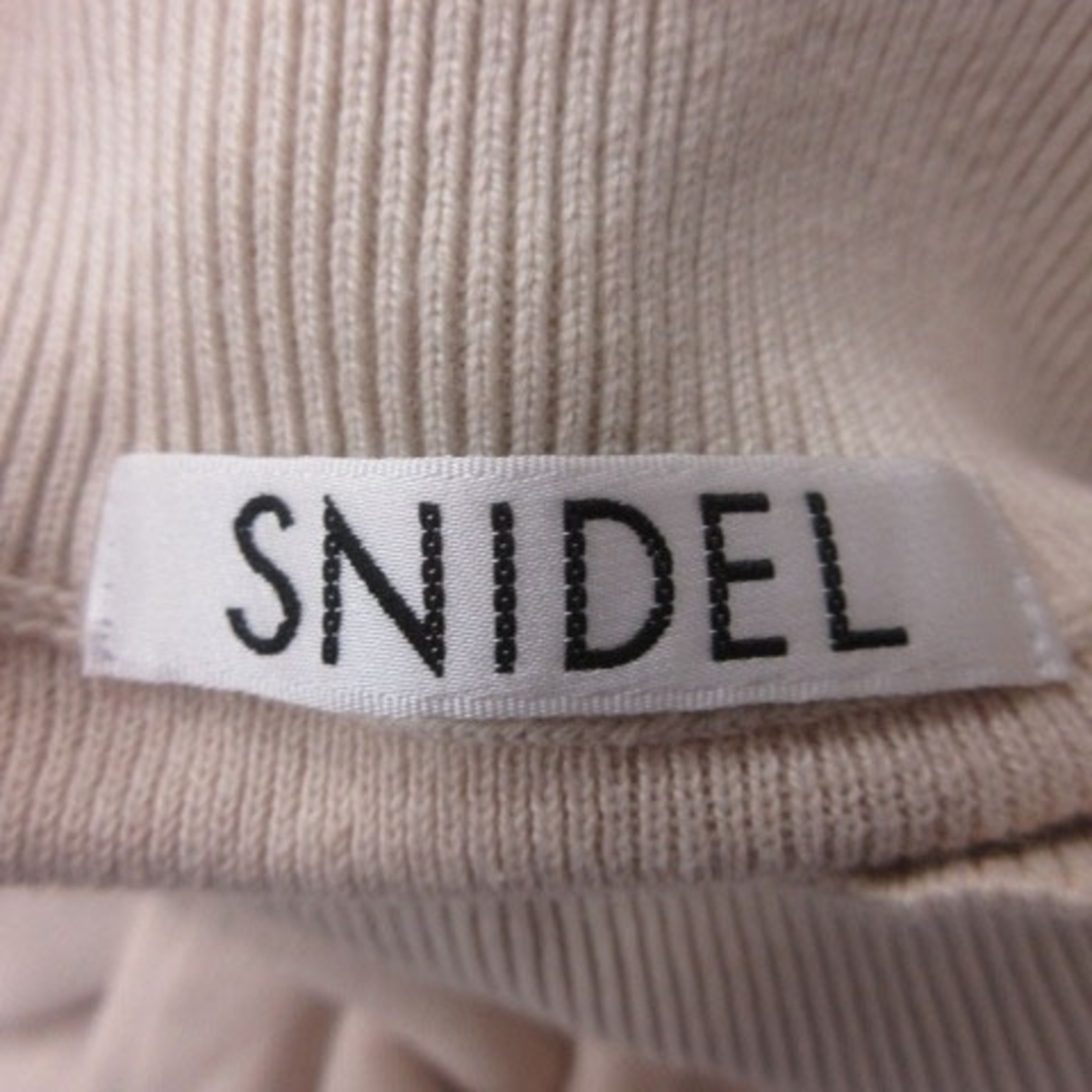 SNIDEL(スナイデル)のスナイデル ニットワンピース ロング ハイネック 長袖 F ライトベージュ レディースのワンピース(ロングワンピース/マキシワンピース)の商品写真