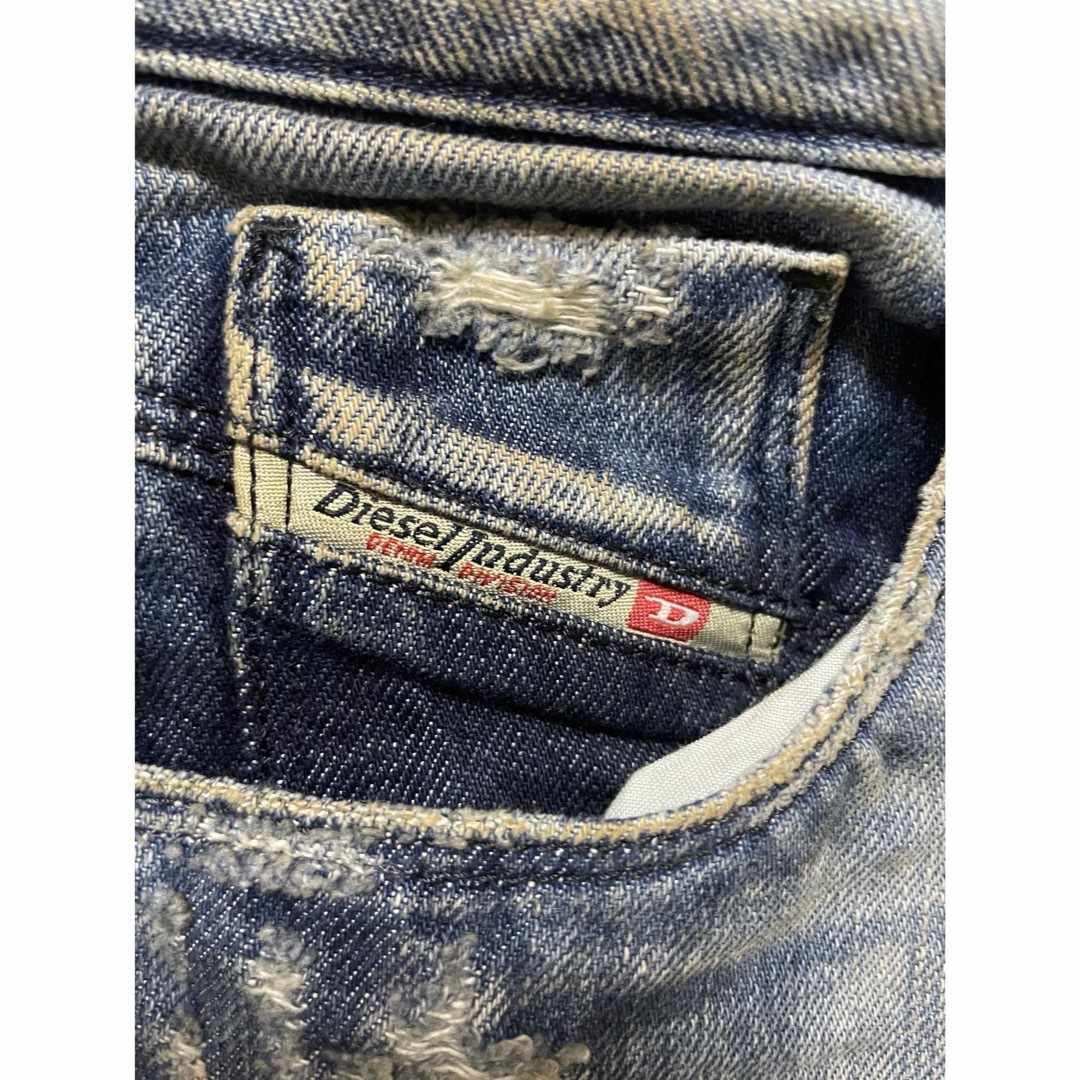 DIESEL(ディーゼル)のディーゼル　レディース　ジーンズ　レギュラースリム　ストレート レディースのパンツ(デニム/ジーンズ)の商品写真