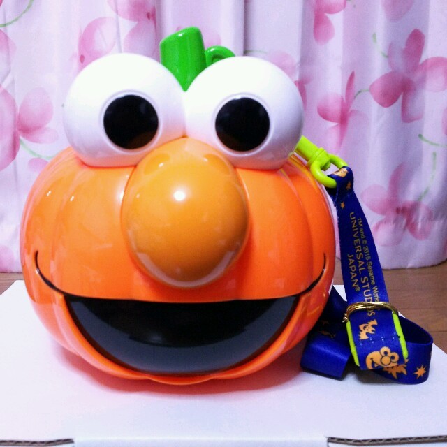 SESAME STREET(セサミストリート)の☆値下げ☆ＵＳＪ エルモ ポップコーンケース☆ エンタメ/ホビーのおもちゃ/ぬいぐるみ(キャラクターグッズ)の商品写真