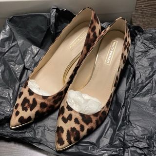 ダニエラアンドジェマ(Daniella&GEMMA)の美品 ⭐︎ Daniella & GEMMA レオパード柄パンプス 23.0cm(ハイヒール/パンプス)