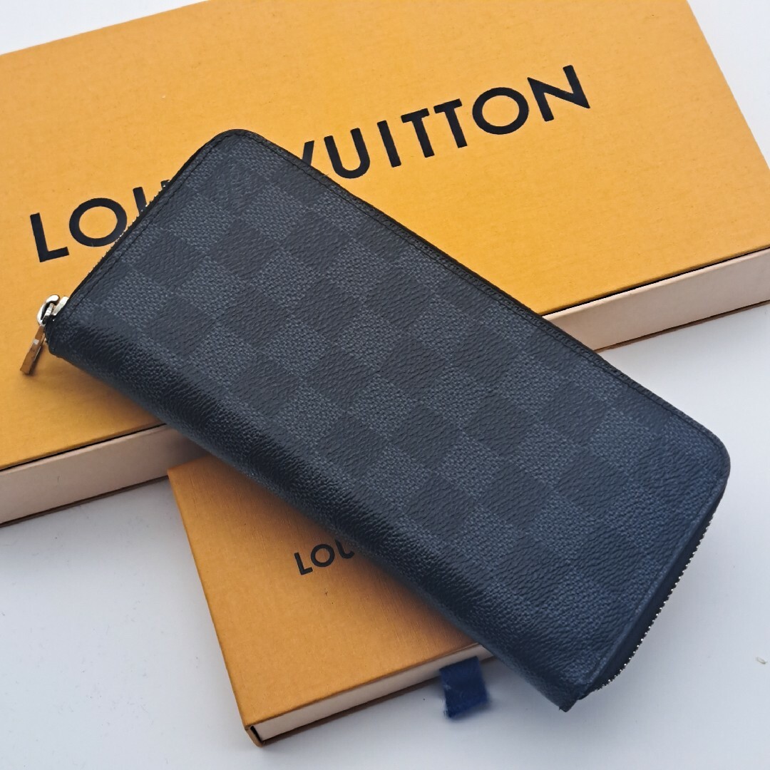 LOUIS VUITTON - ルイヴィトン【極美品】ダミエグラフィットジッピー