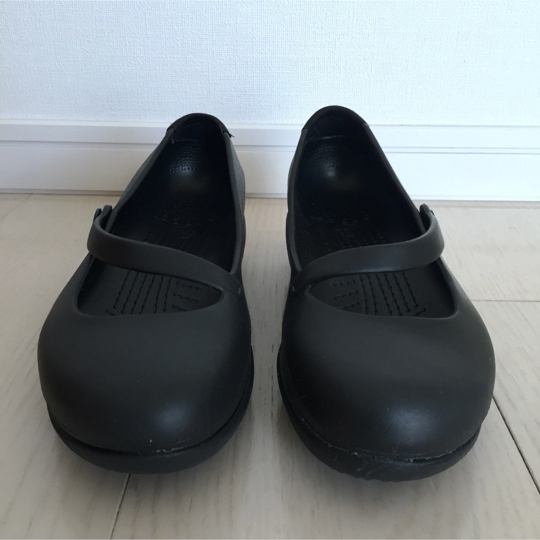 crocs(クロックス)のcrocs クロックス シューズ W5 ブラック レディースの靴/シューズ(バレエシューズ)の商品写真