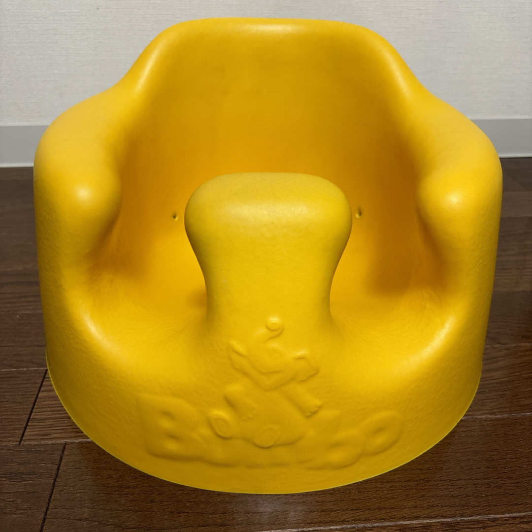 Bumbo(バンボ)のバンボ　イエロー キッズ/ベビー/マタニティの寝具/家具(その他)の商品写真