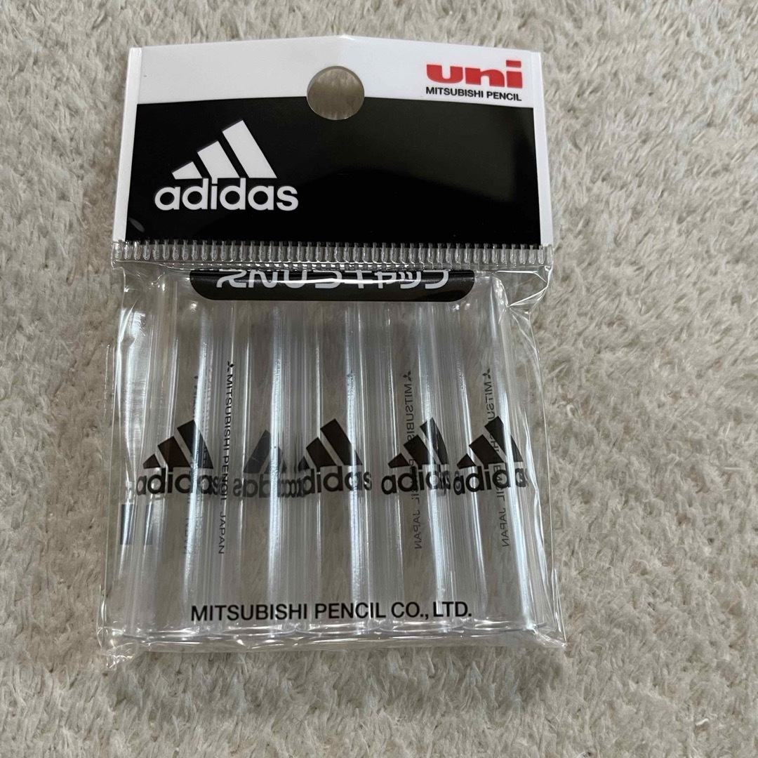 adidas(アディダス)のadidas 筆記用具6点セット売！　筆箱　ネームペン　鉛筆　下敷　キャップ インテリア/住まい/日用品の文房具(ペンケース/筆箱)の商品写真