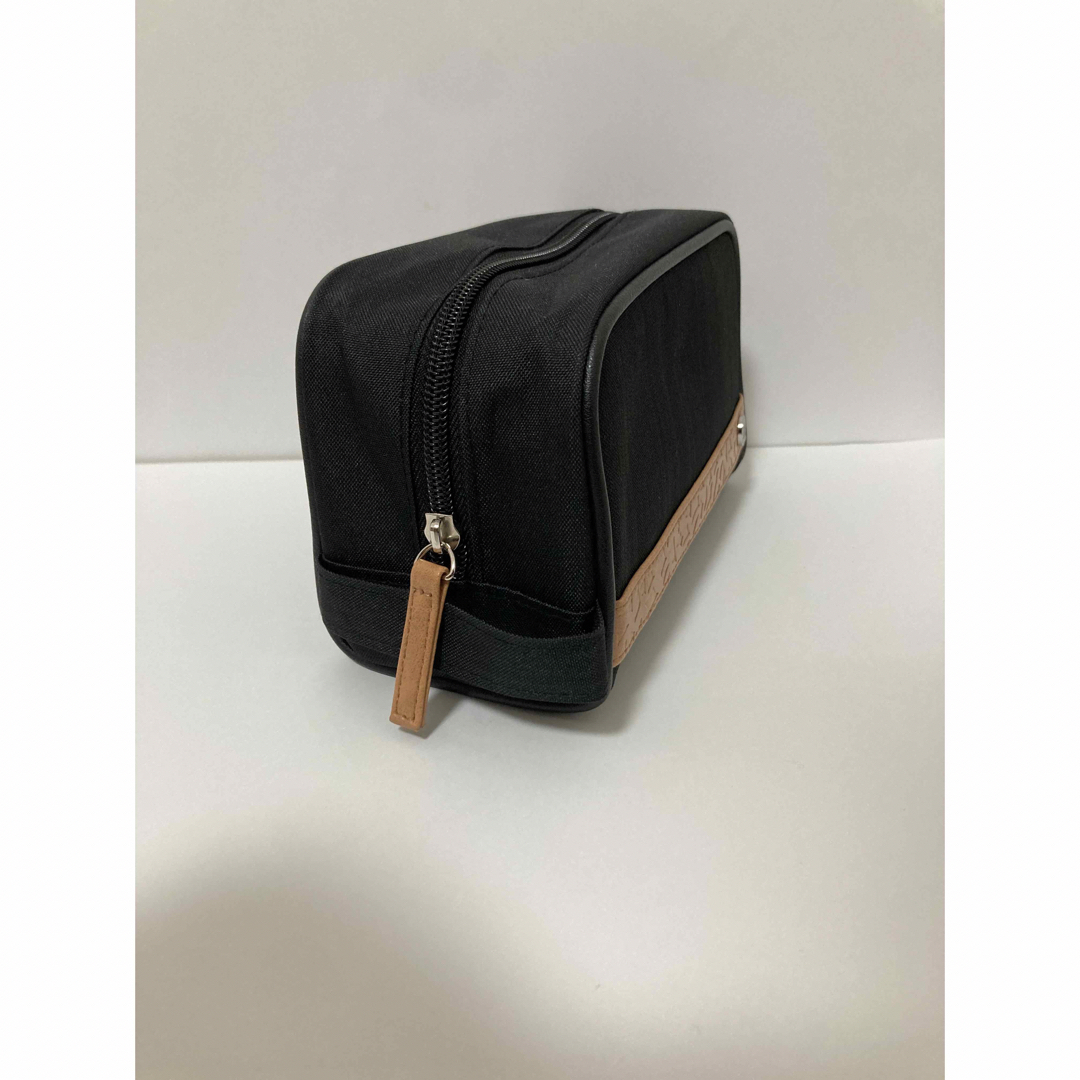 BVLGARI(ブルガリ)の【新品】ブルガリ BVLGARI  非売品 ポーチ 黒 メンズのバッグ(トラベルバッグ/スーツケース)の商品写真