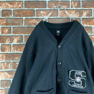 ステューシー(STUSSY)の【即完売】ステューシー　刺繍　ワッペン　ブラック　スウェット生地　カーディガン(カーディガン)