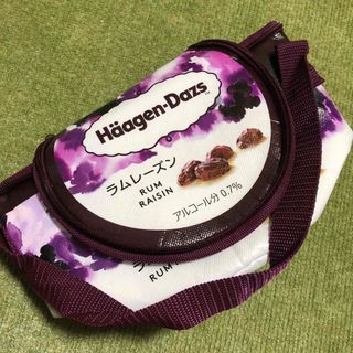 ハーゲンダッツ(Haagen-Dazs)のハーゲンダッツ　保冷バッグ　ラムレーズン(ノベルティグッズ)