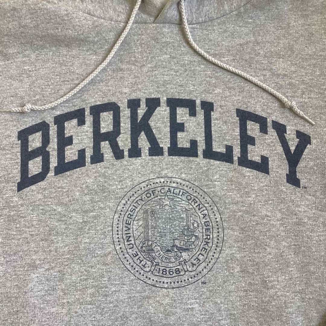 Champion(チャンピオン)のUSA アメリカ バークレー大学　パーカー UC Berkeley カレッジロゴ メンズのトップス(パーカー)の商品写真