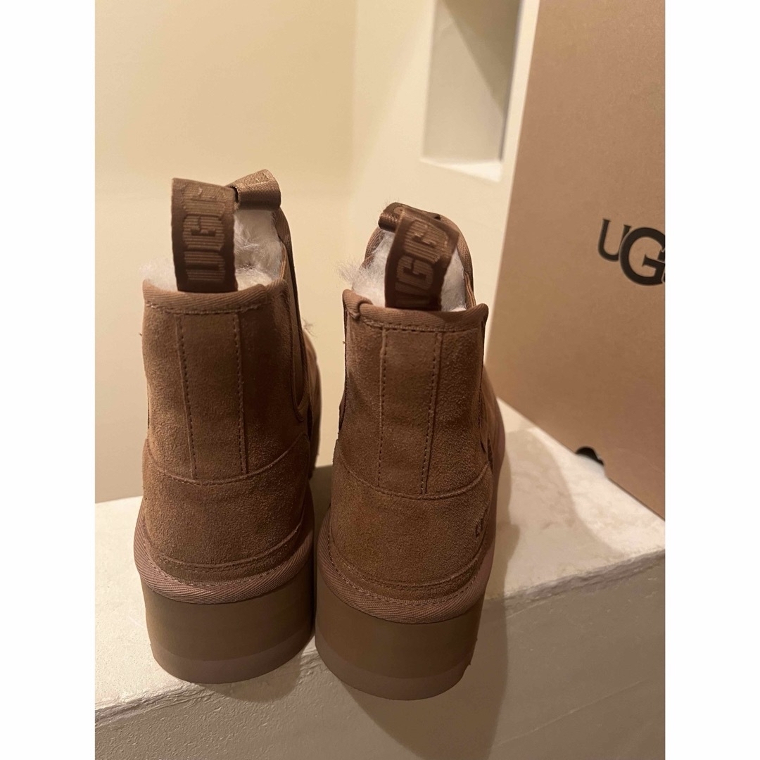 UGG W NEUMEL PLATFORM CHELSEA 25センチ