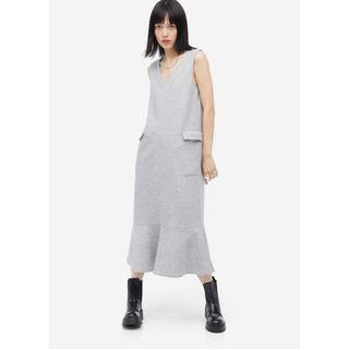 エイチアンドエイチ(H&H)の【新品】H&M ポケットディテールワンピース(ロングワンピース/マキシワンピース)