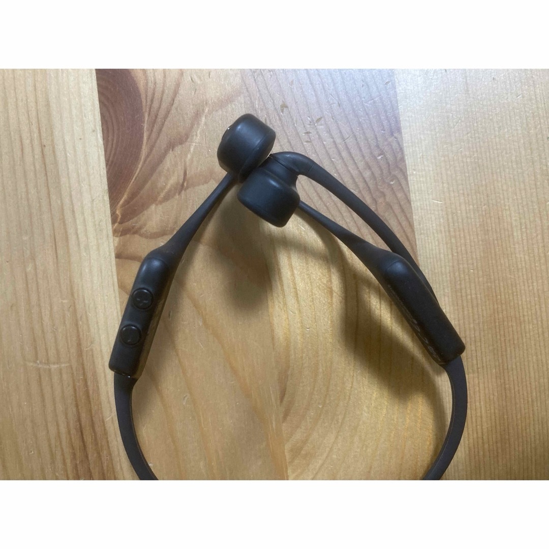 AFTERSHOKZ(アフターショックス)のshokz opencomm ショックス　オープンカム　骨伝導イヤホン　c102 スマホ/家電/カメラのオーディオ機器(ヘッドフォン/イヤフォン)の商品写真