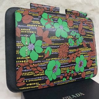 PRADA - 極美品 プラダ サフィアーノ iPad タブレットケース  花柄