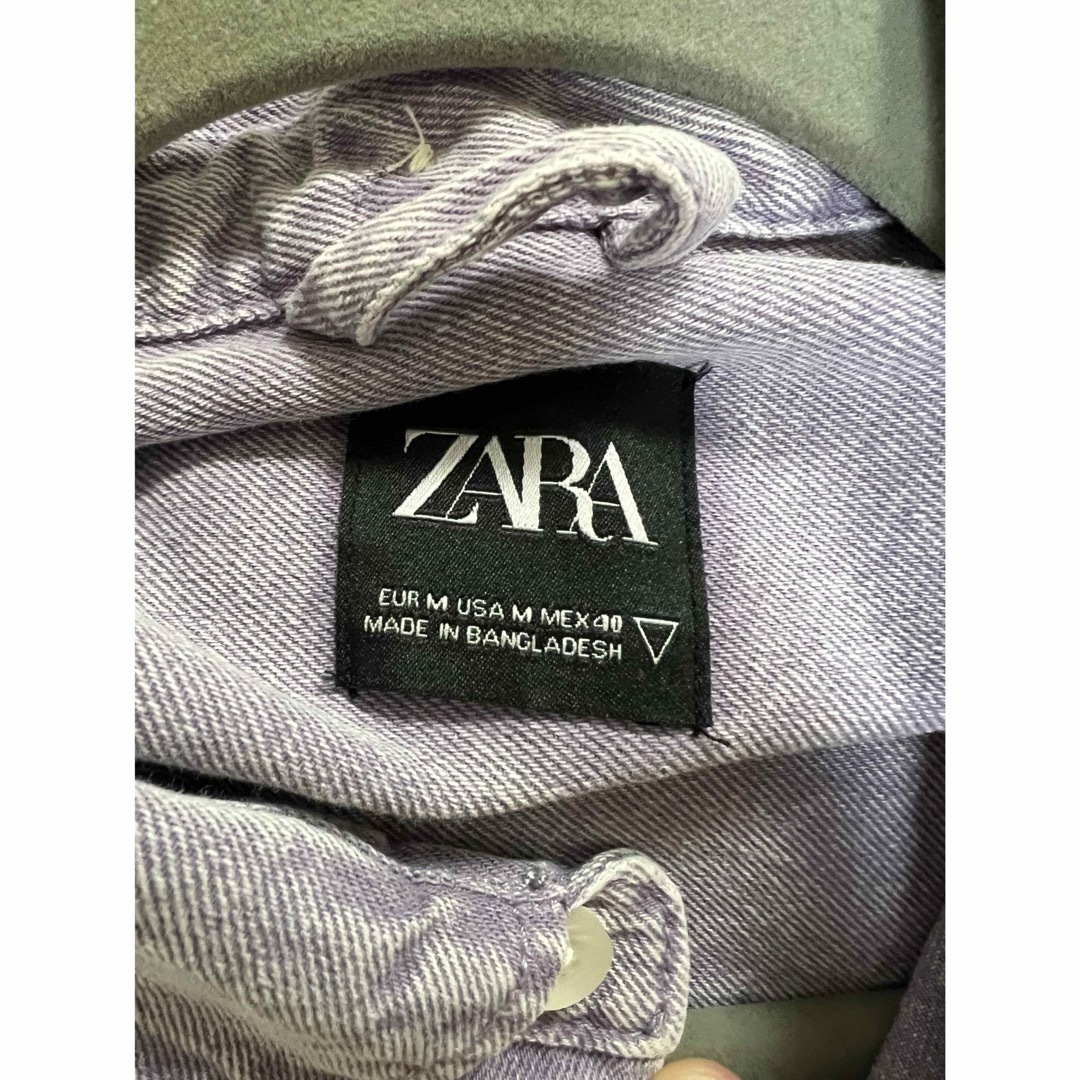 ZARA(ザラ)の新品未使用　ZARA デニムシャツ　薄紫 メンズのトップス(シャツ)の商品写真