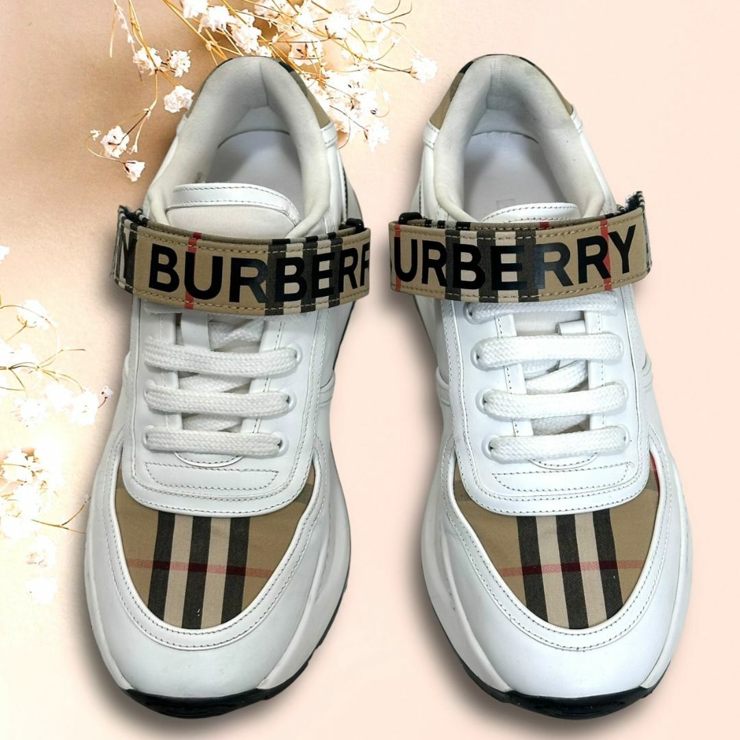 BURBERRY(バーバリー)の☆即完売モデル☆BURBERRY ビンテージチェック スニーカー 美品 37 レディースの靴/シューズ(スニーカー)の商品写真