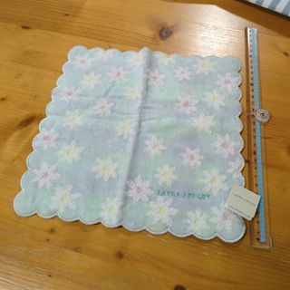 ローラアシュレイ(LAURA ASHLEY)の【値下げ！】ローラアシュレイ　ハンカチタオル(ハンカチ)