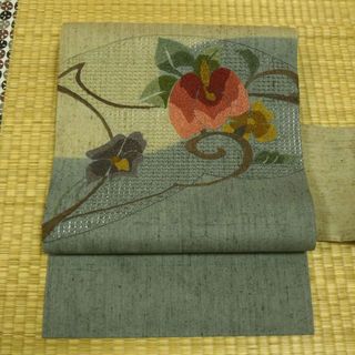 灰色と薄柳色の紬地　スワトウ相良刺繍　名古屋帯(帯)