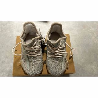 イージー(YEEZY（adidas）)のアディダス　イージーブースト　V2  (スニーカー)