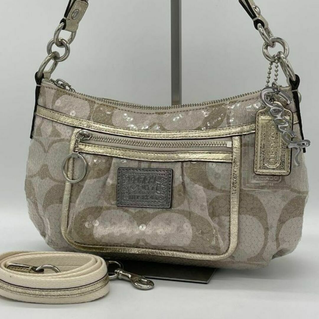 カラーベージュbeige✨極美品✨COACH ポピー シークイン グルービー シグネチャー クリーム