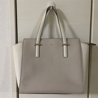 ケイトスペードニューヨーク(kate spade new york)のkate spade　ケイトスペード　レザーハンドバッグ　ベージュ＆ホワイト(ハンドバッグ)