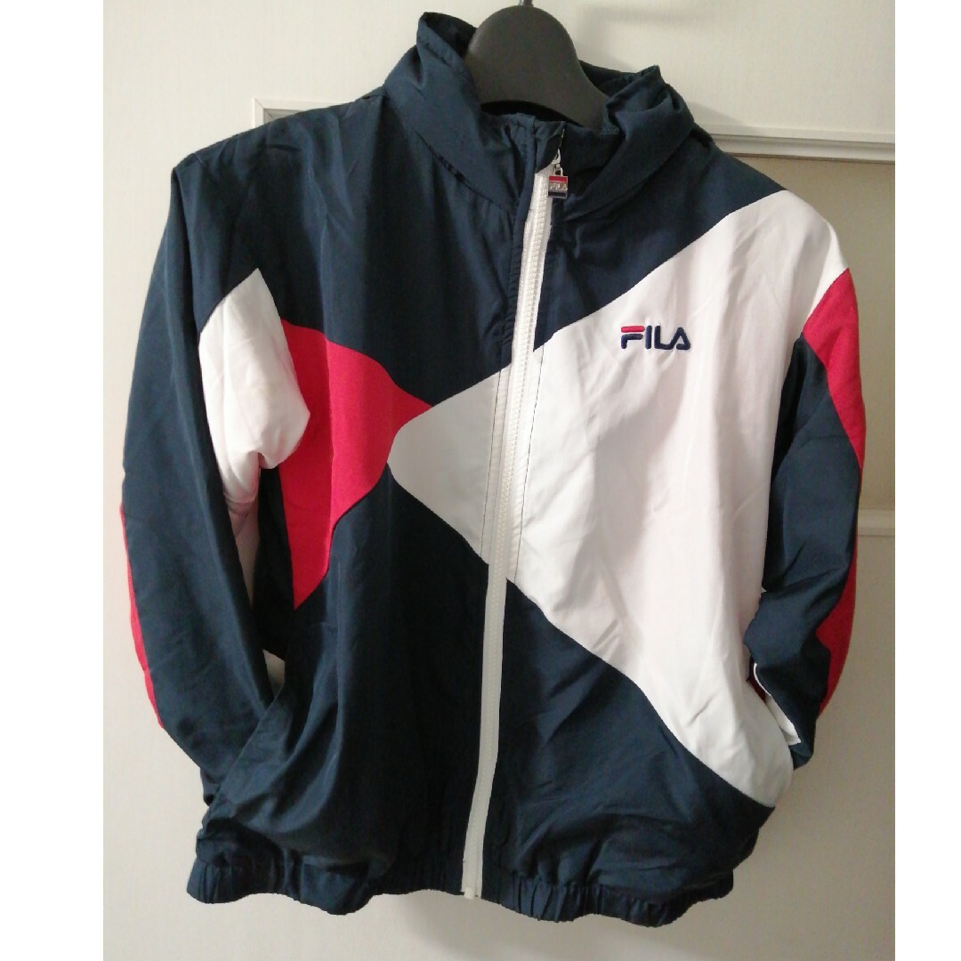 FILA(フィラ)のFILA裏起毛ウインドブレーカー キッズ/ベビー/マタニティのキッズ服男の子用(90cm~)(ジャケット/上着)の商品写真