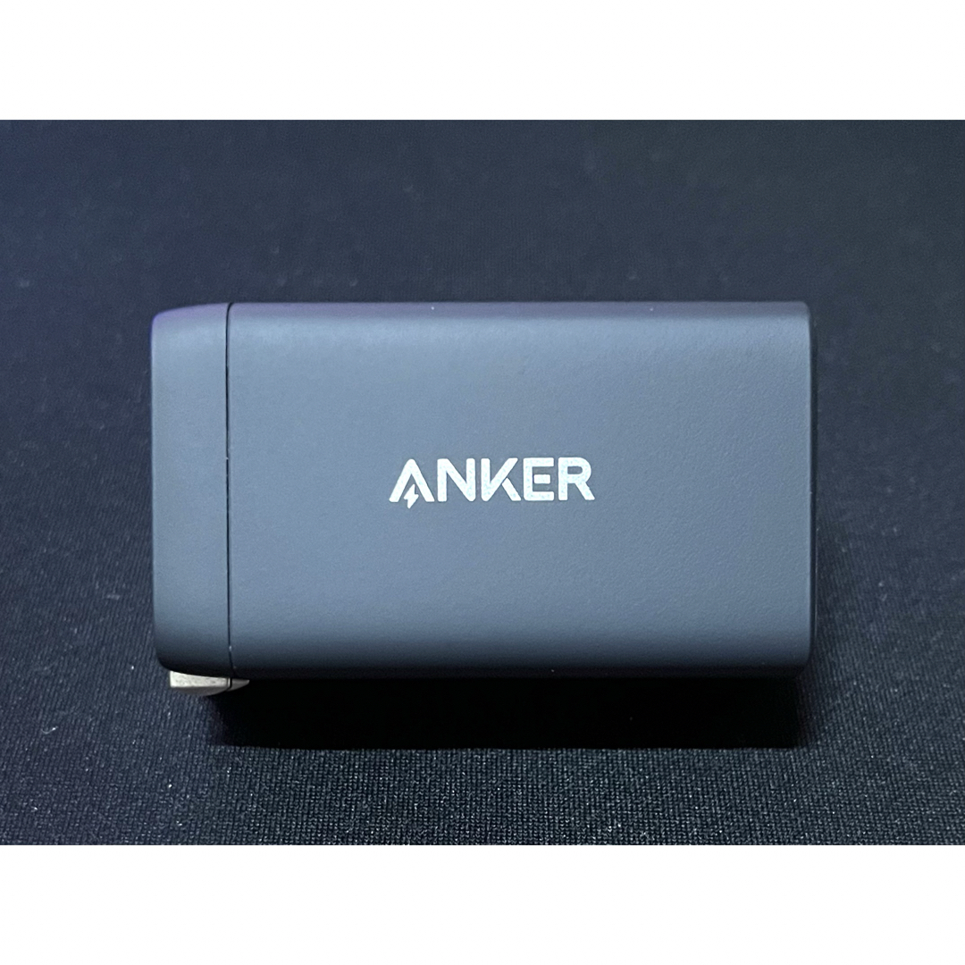 Anker(アンカー)のAnker PowerPort III 3-Port 65W Pod スマホ/家電/カメラのスマートフォン/携帯電話(バッテリー/充電器)の商品写真