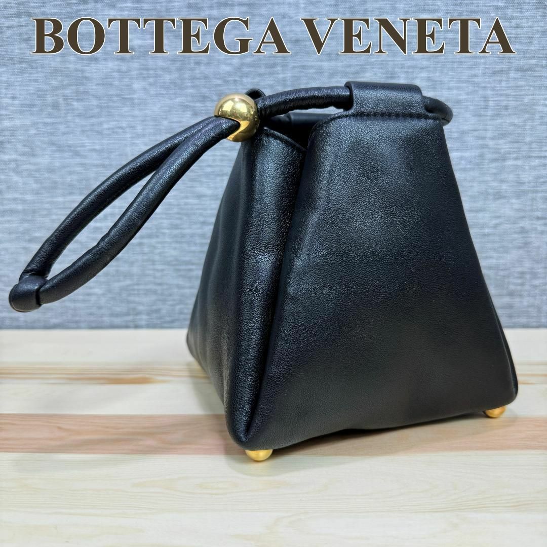 BOTTEGA VENETA ボッテガヴェネタ 巾着 スクエア パフィーポーチ
