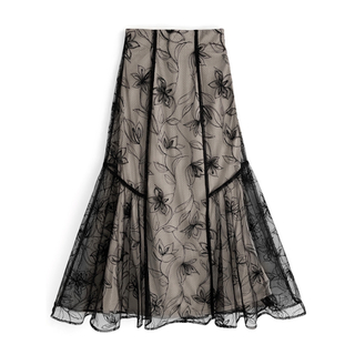 グレイル(GRL)の値下げ♡GRL チュールロングスカート 黒 フラワー 花柄 刺繍 上品 新作(ロングスカート)