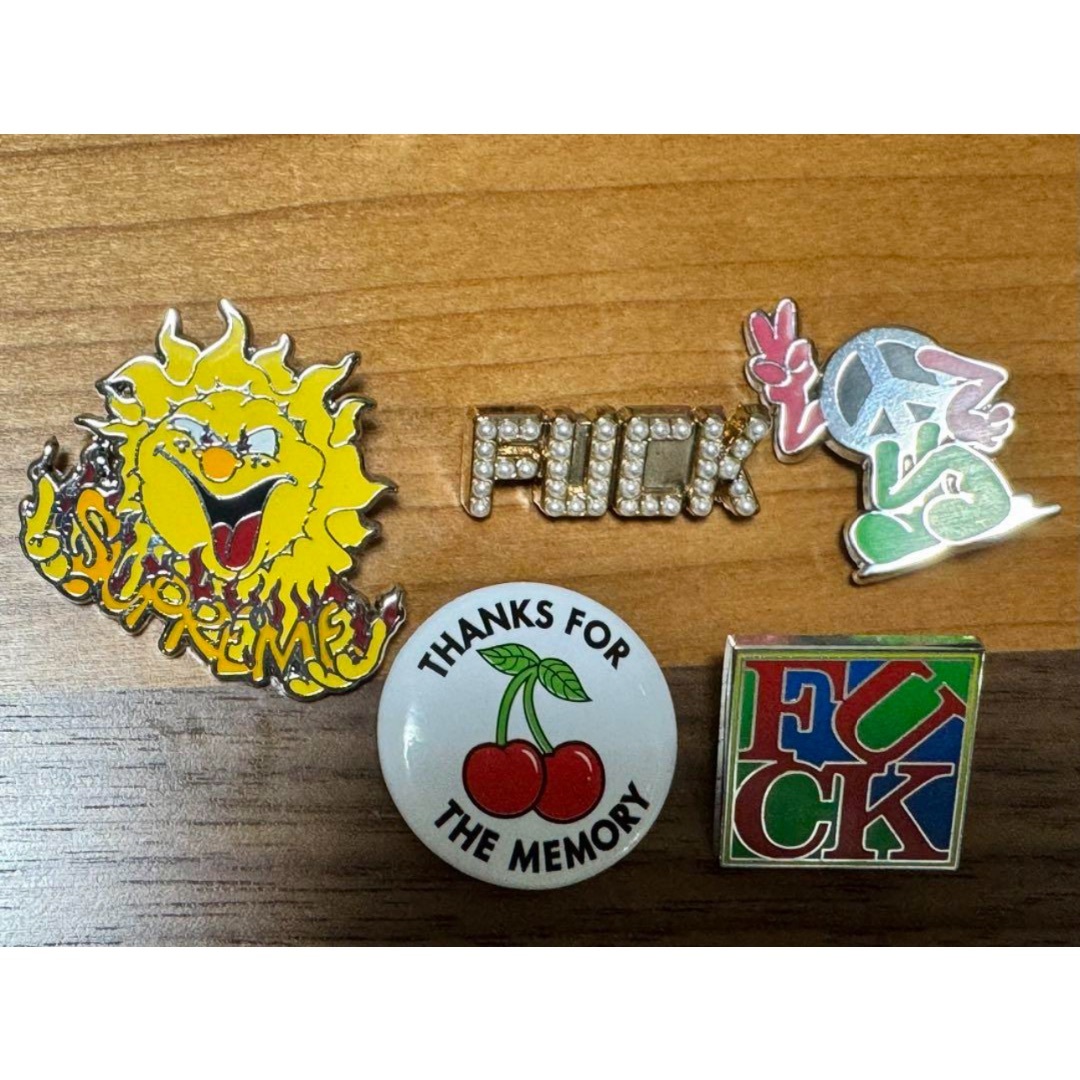 Supreme Pins Crusher pins ピンズ クラッシャーピンズ | フリマアプリ ラクマ