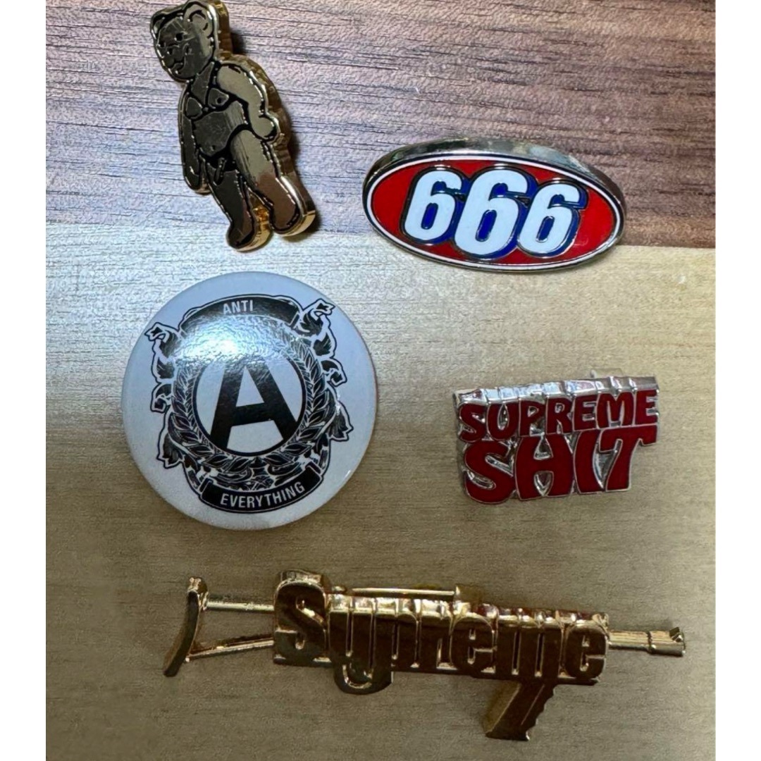 Supreme(シュプリーム)のSupreme Pins Crusher pins ピンズ クラッシャーピンズ メンズのアクセサリー(その他)の商品写真