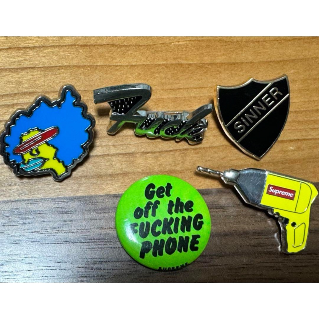 Supreme Pins Crusher シュプリーム ピンズ クラッシャーアクセサリー